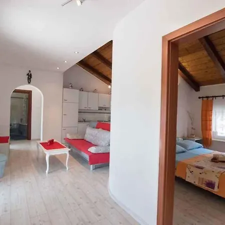 Appartement In Ledenice, Novi Vinodolski 40868 Ledenice